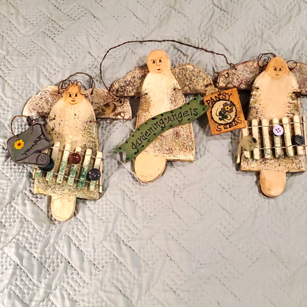 3 Gardening Angel Sign